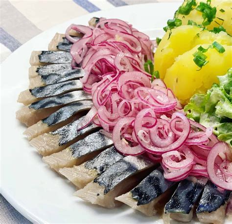 Stroganina iš skumbrės