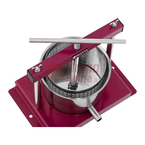 vaisiu smulkinimo ir sulčių spaudimo įranga