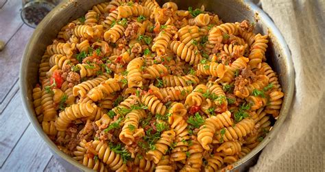 Cannelloni makaronai su faršu ir grietinėlės padažu