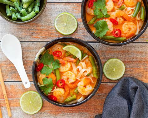 Azijietiškos sriubos paruošimas