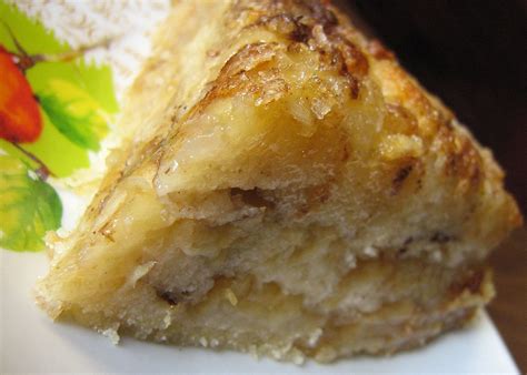 Drėgnas obuolių pyragas su cinamonu