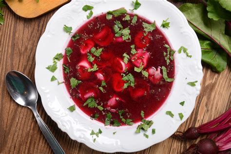 Įvairios daržovės ir prieskoniai makaronų patiekalui