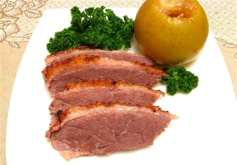 Tradicinis žąsies kepimas su obuoliais