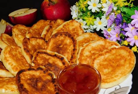 Ingredientai keptai žąsiai su obuoliais