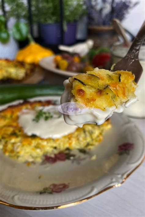 varškės ir cukinijų masė prieš kepant