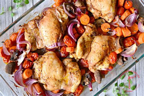 Orkaitėje kepta vištiena su daržovėmis