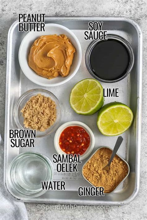 Nuotrauka su skirtingais ingredientais aštriam padažui gaminti