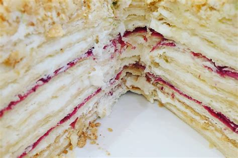 Napoleono tortas su kremu