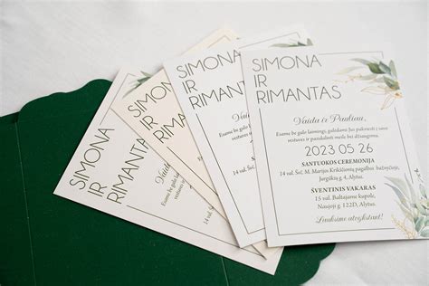 Pavyzdys teminių vestuvinių keksiukų