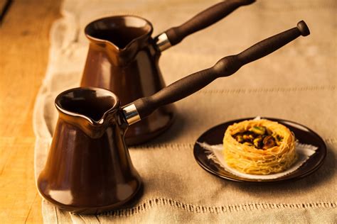 Tradicinis turkiškos kavos patiekimas