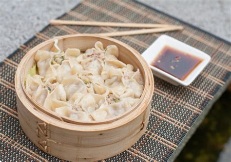 Garuose verdami kinų koldūnai