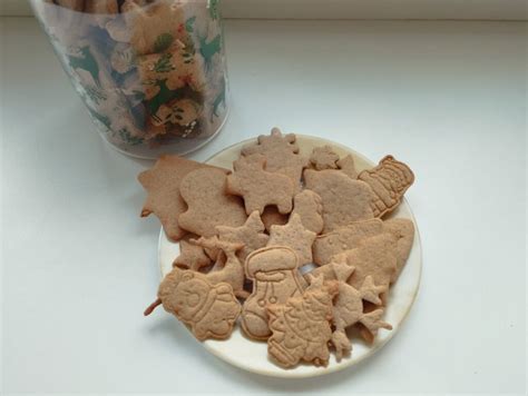 Plonai iškočioti meduoliniai lakštai