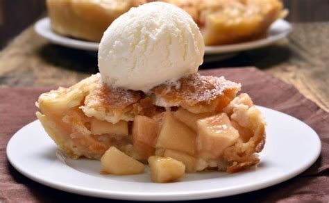 obuolių pyragas su ledais