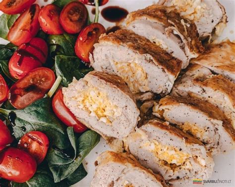 vištienos krūtinėlės su pomidorais ir sūriu ingredientai