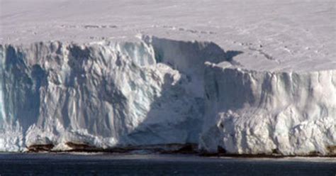 Palydovinė nuotrauka, vaizduojanti Arkties ledynų tirpsmą