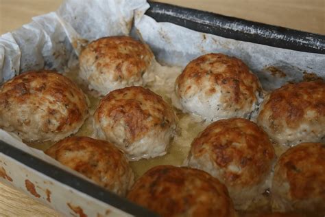 Paruošti kotletai orkaitėje