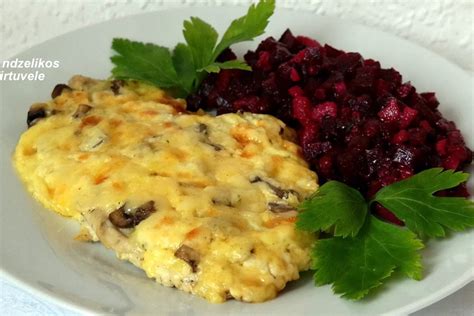 Kiaulienos kepsniai su pievagrybiais ir sūriu orkaitėje