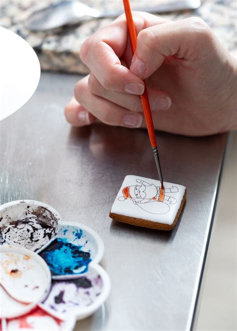 Maistinių dažų sudėtis ir pavojai