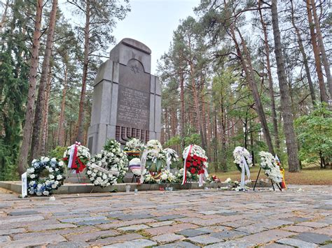Būrų ūkininkų memorialas