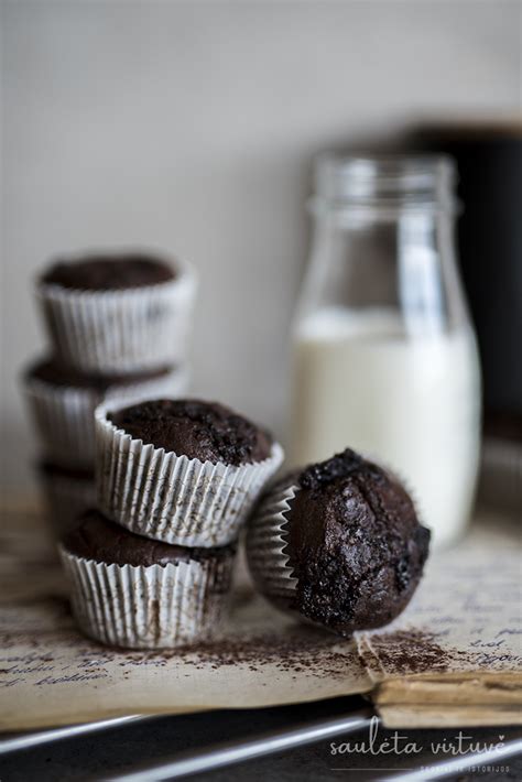 Paruošti kakaviniai keksiukai