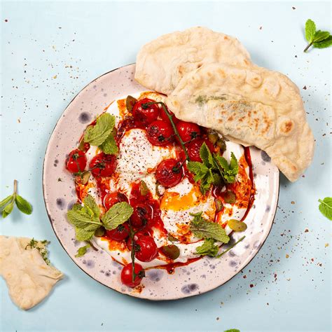 Turkiški pusryčiai su įvairiais patiekalais