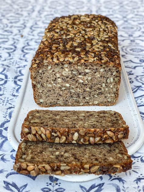 Jorės duona su saulėgrąžomis