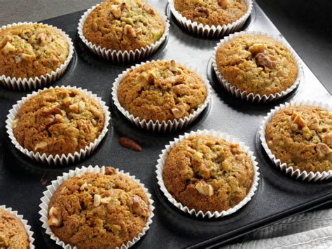 įvairūs bananų ir cukinijų keksiukai