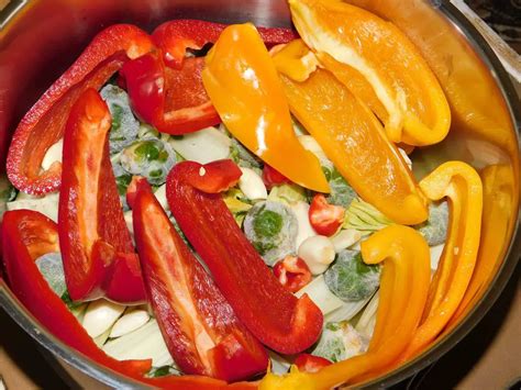 Procesas: daržovės troskinasi puode