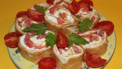 Įvairių pagrindinių patiekalų pavyzdžiai