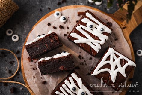 Dekoruotas šokoladainis Helovinui