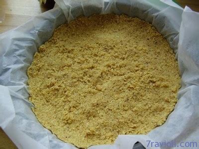 Torto pagrindas su sausainių trupiniais