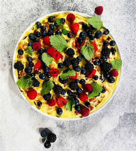 Maskarponės kremo su uogomis nuotrauka