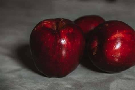 rūgštūs obuoliai pyragui