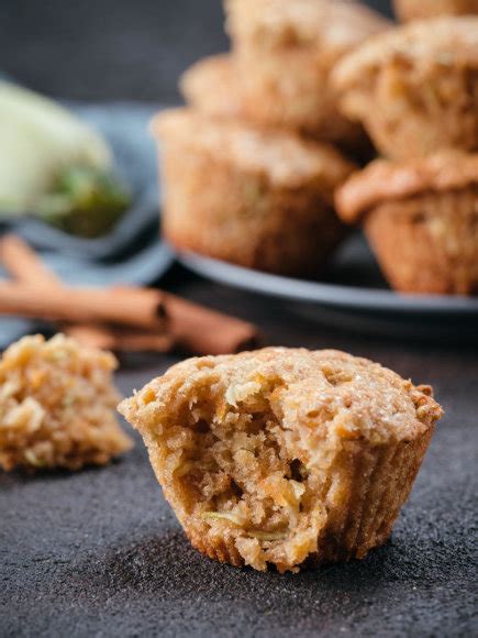 Morkų keksiukai su pistacijomis