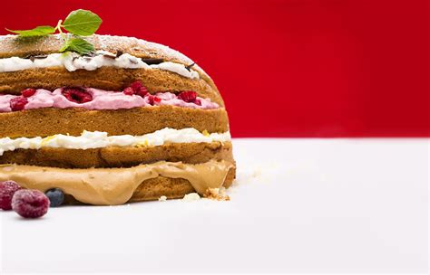 Pagrindinio veganiško biskvito sluoksniai