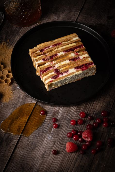 Indelis su spanguolių, česnako ir medaus mišiniu