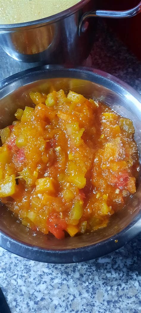 Mėsos padažas su daržovėmis