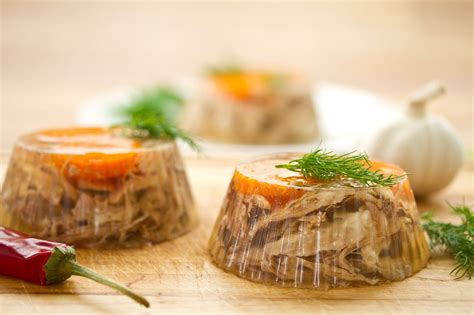 Šaltiena iš kiaulienos mentės