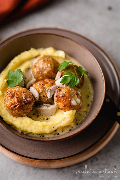 Elnienos kukuliukai su polenta