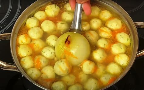 Infografika su mėsos kukulaičių sriubos ingredientų proporcijomis