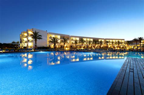 Grand Palladium Palace Ibiza Resort & Spa viešbučio eksterjeras ir baseinas