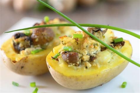 Įdarytos bulvės su kapota mėsa