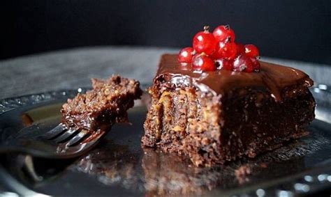 Šokoladinis brownie su traškia plutele