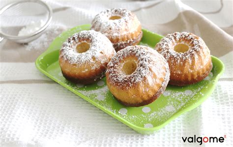 Įvairūs desertai su kondensuotu pienu