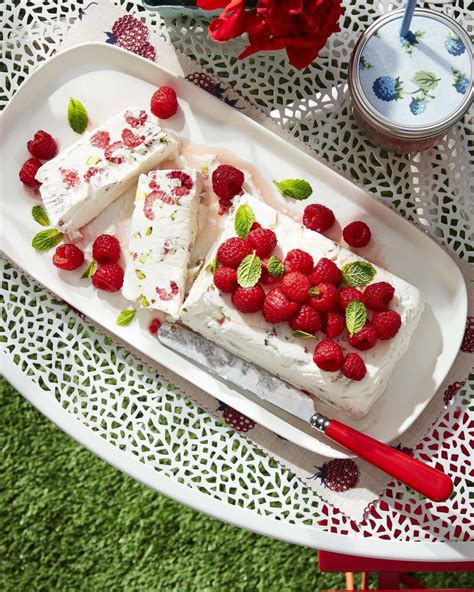 Gaivus braškių semifreddo