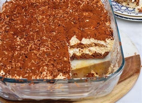 Tiramisu sluoksniavimo pavyzdys
