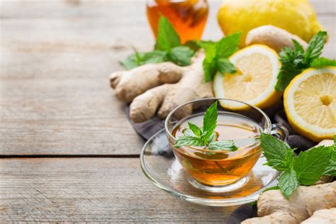 Česnako, citrinos ir imbiero gėrimo ingredientai