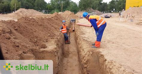 Geologo darbas lauko tyrimuose
