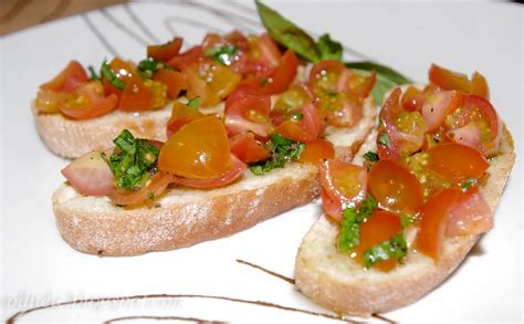 Skrebučiai su pomidorais