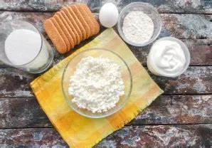 Nuotrauka su susmulkintais sausainiais ir sviestu